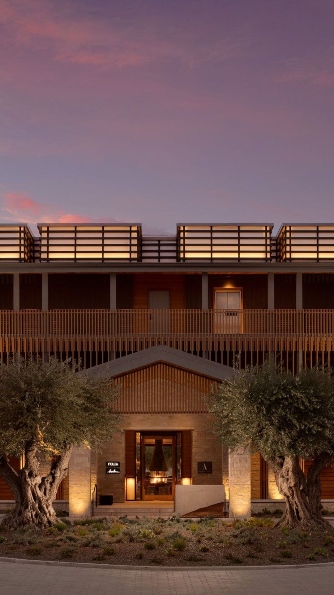 appellation healdsburg main building at dusk