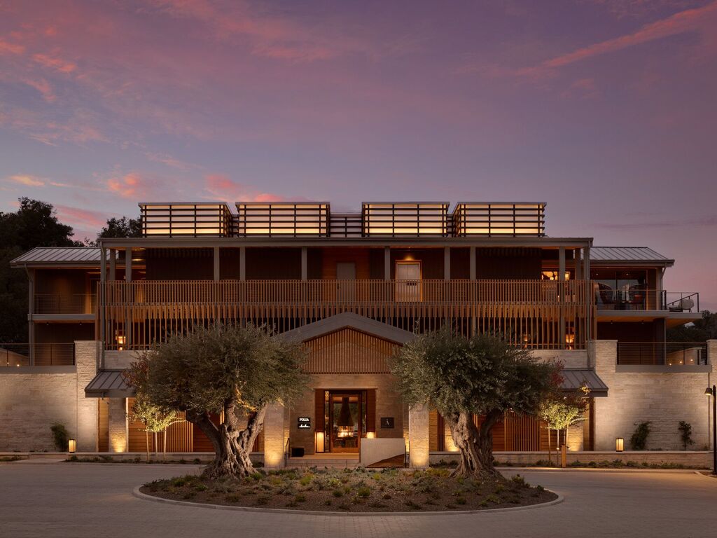 appellation healdsburg main building at dusk