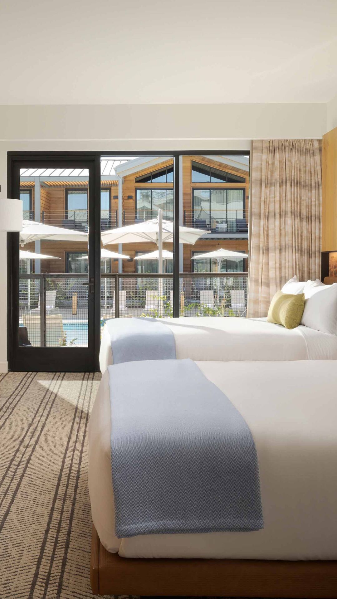 Accessible Deluxe Queen - Queen