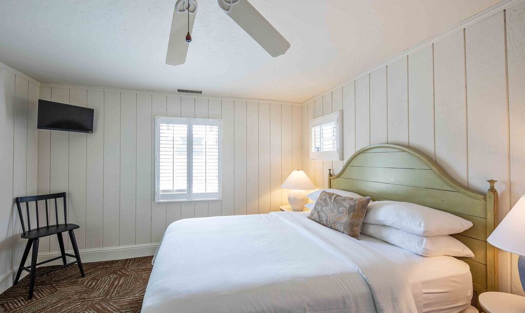 Two-bedroom suite loft bedroom at Appellation Lodi - Wine & Roses Resort and Spa